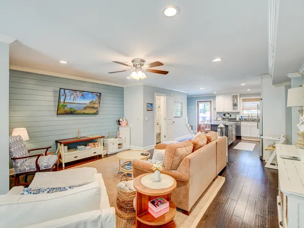721 Davenport Dr, Mount Pleasant, SC 29464