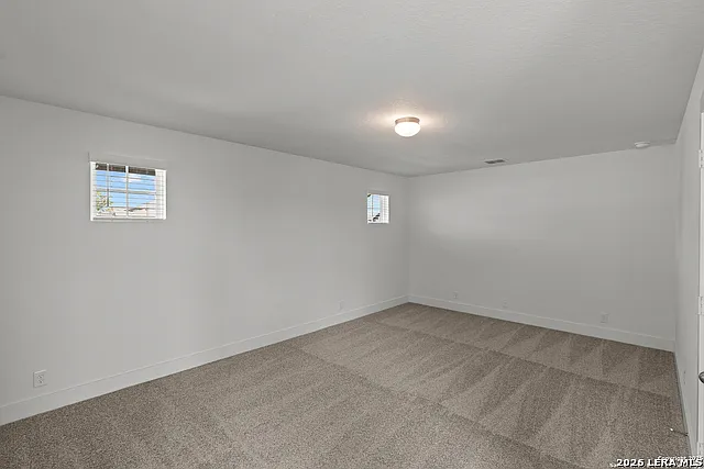 413 Hinsdale Run — Photo 31