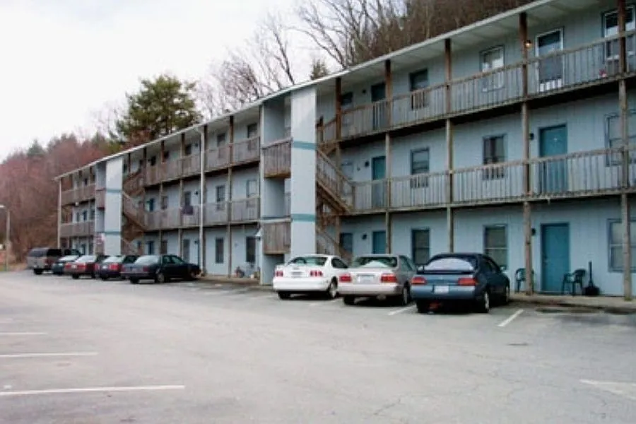 115 Rogers Dr #17