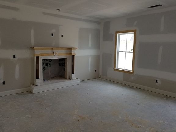 5th image of 1171 George W. Crawford Drive
