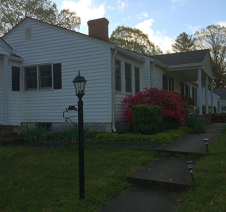 Side from driveway