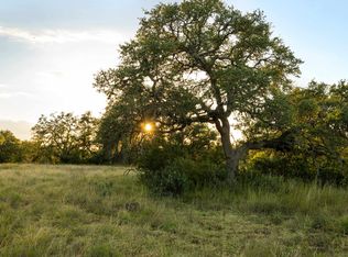 5776 4th St, Blanco, TX 78606