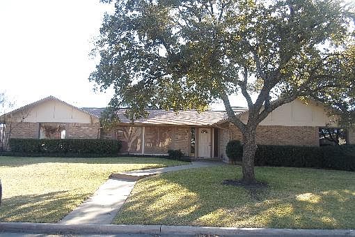 1st image of 2104 Windy Dr