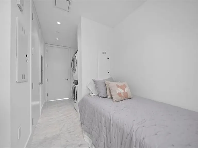 15701 Collins Ave #3901 — Photo 33