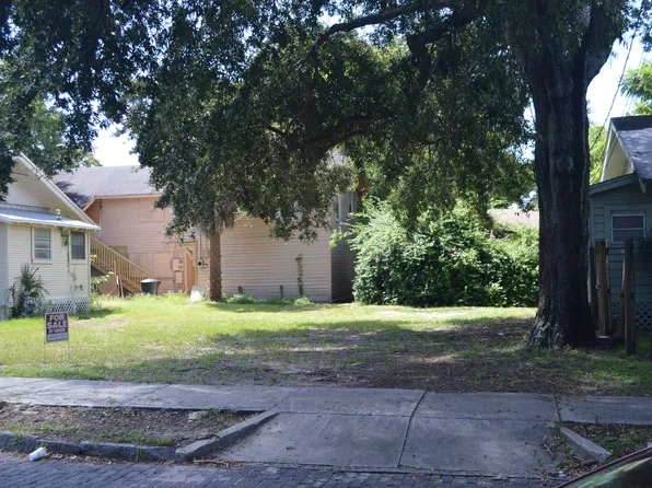 1045 11th St S, Saint Petersburg, FL 33705