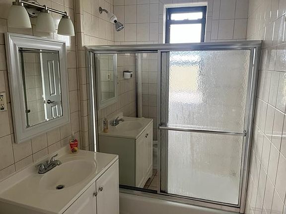 5th image of 42 Barker Ave #2