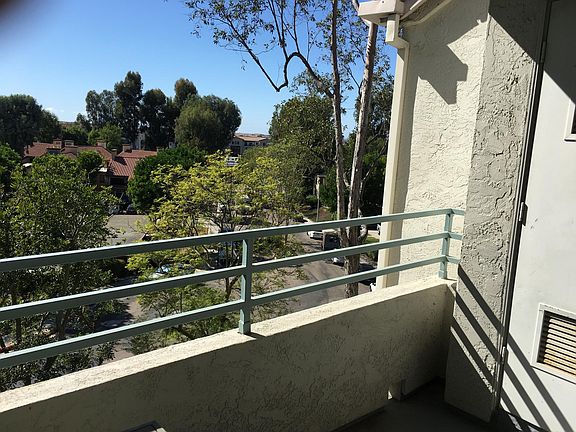 2nd image of 9960 Scripps Westview Way Unit 82