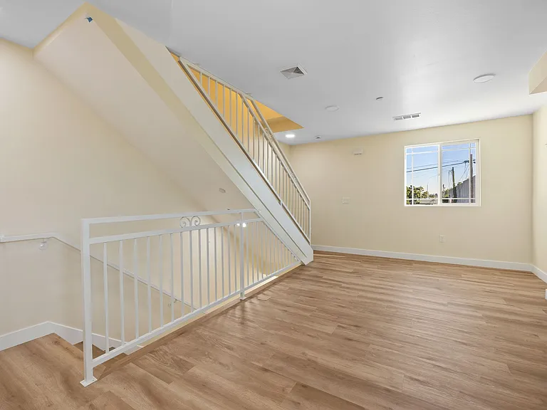 10936 S Osage Ave #A — Photo 31