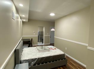 222 S Quince St #1F, Philadelphia, PA 19107