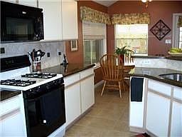 5th image of 1331 W Welsford Dr