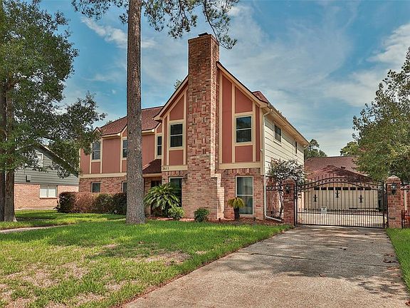 2nd image of 3611 Sierra Pines Dr