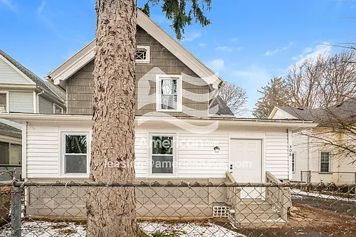 308 Avenue B Photo 1