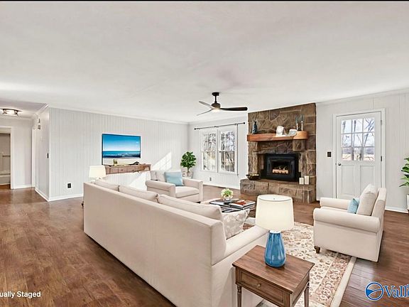 3rd image of 2844 Charity Ln