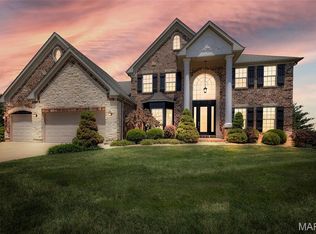 1008 Castleview Ct, Saint Charles, MO