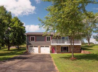 423 Clinton Ct, Amherst, WI 54406