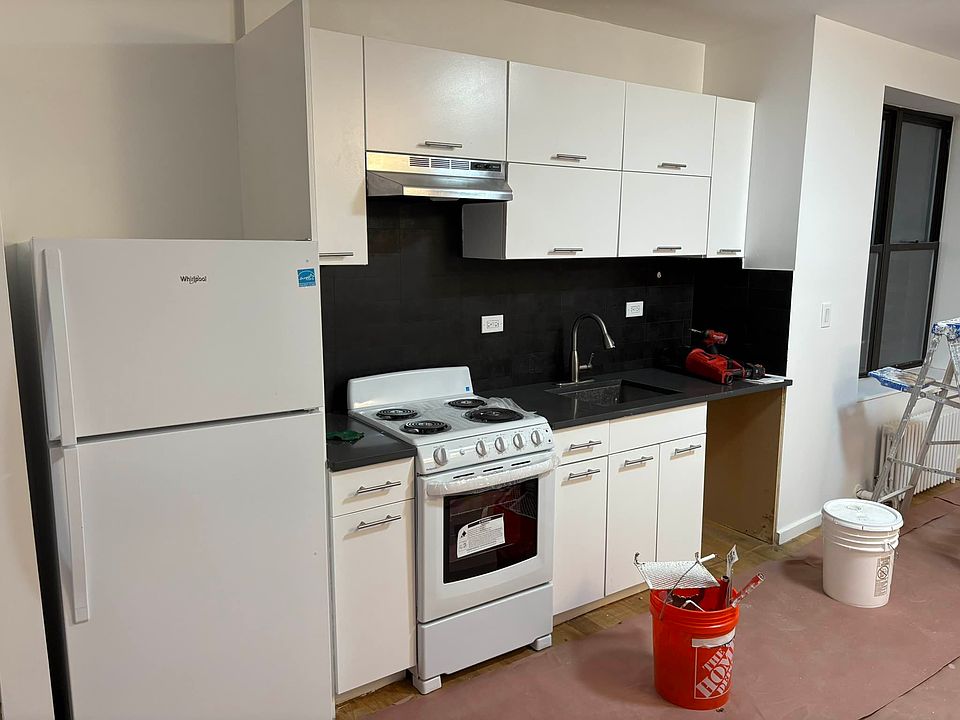 1st image of 125 Seaman Ave APT 5G