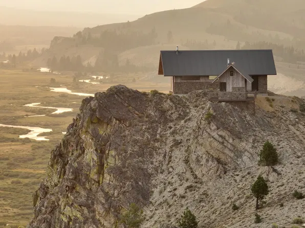 325 Sawtooth Ridge Rd, Stanley, ID 83278