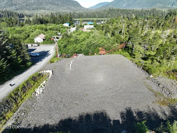 113 Mill Rd, Petersburg, AK 99833