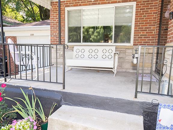 3rd image of 2919 Lawndale Ave