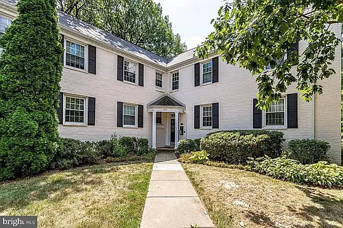 1319 S Walter Reed Dr #19104 Photo 1