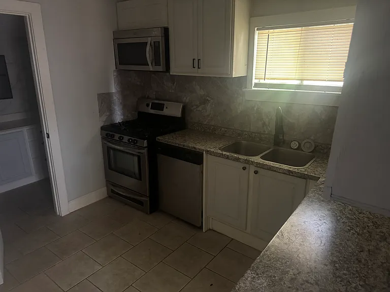 542 Topeka Blvd #3 — Photo 7