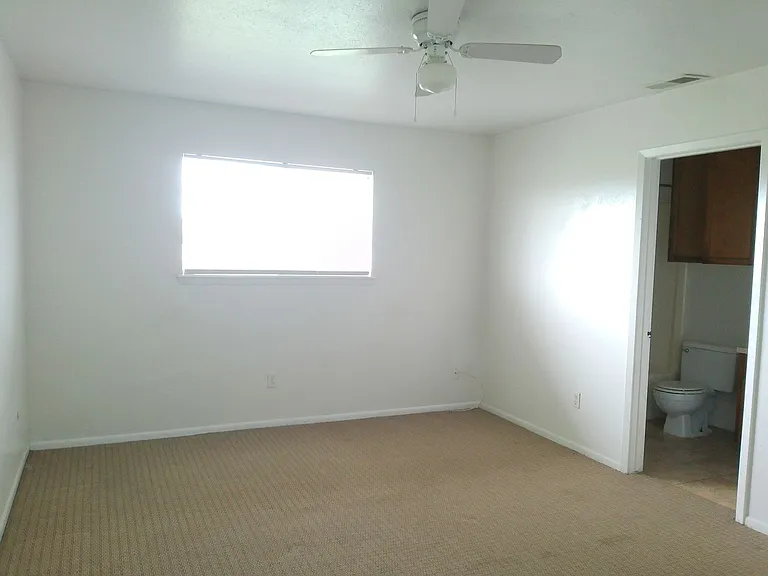 5723 Crestmore Dr — Photo 8
