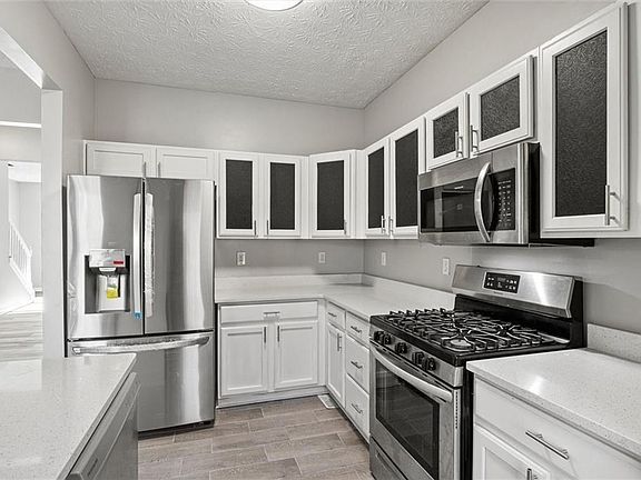 3rd image of 5667 Cascade Run SW