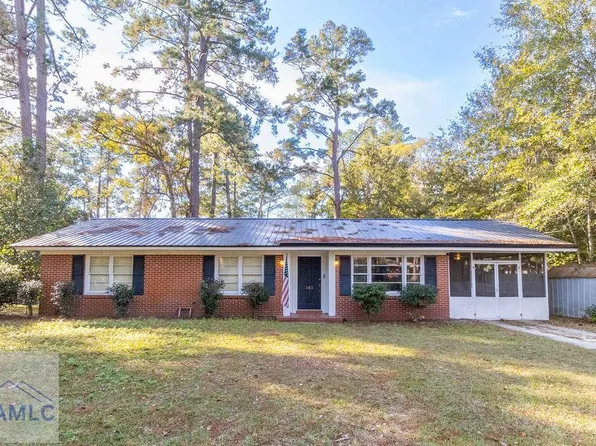 161 Groveland St, Jesup, GA 31545