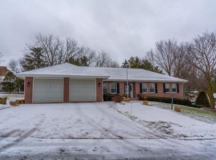926 S Holt Cir, Madison, WI 53719