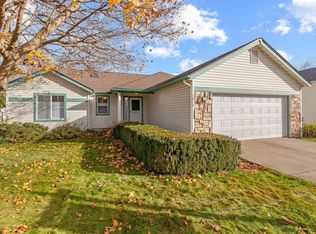 1922 N Salmon River Ln, Greenacres, WA 99016