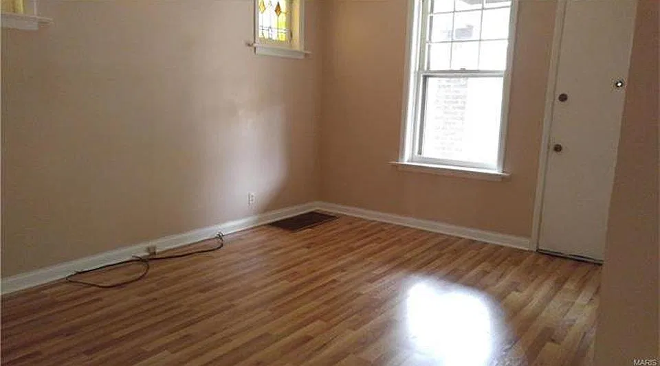 2 bed, 850 sqft, $1,350 — Photo 2