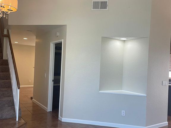 5th image of 12026 Redwood Dr