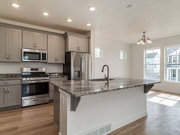 The Clipper - Kitchen