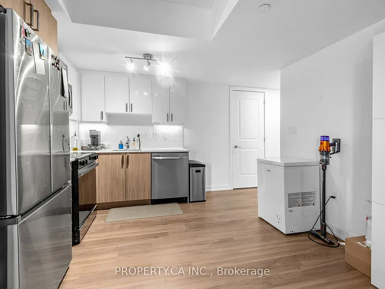 556 Marlee Ave #225 — Photo 11