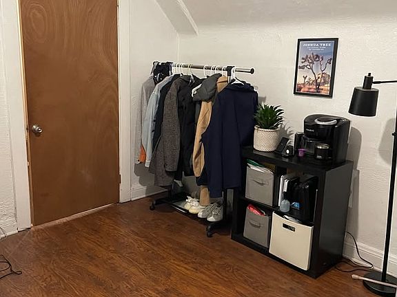 3rd image of 2022 Murray Hill Rd #3