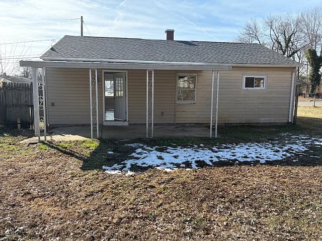3 bed, 875 sqft, $1,900 — Photo 2