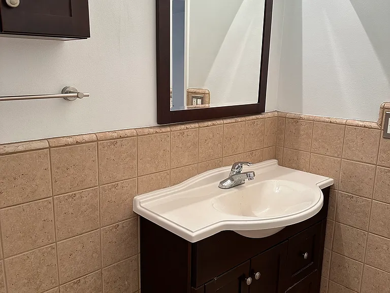 221 N Swall Dr — Photo 14