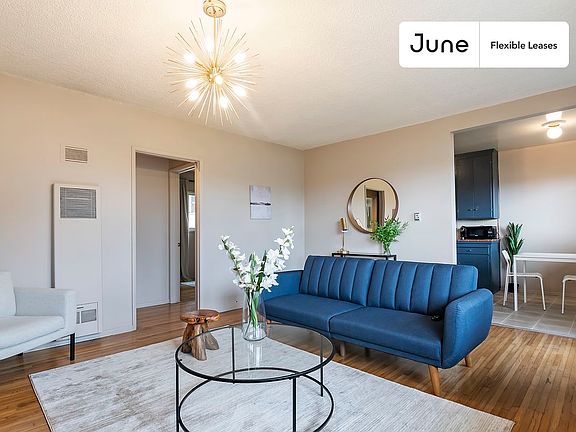 4th image of 649 Ocean Park Blvd APT 1