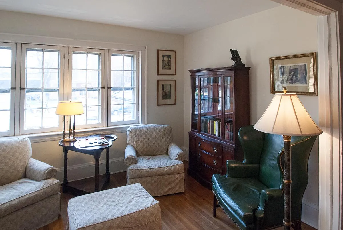 2449 Overlook Rd — Photo 4