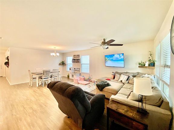3rd image of 110 W Point Way