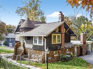 8673 General Grant Ln, Saint Louis, MO