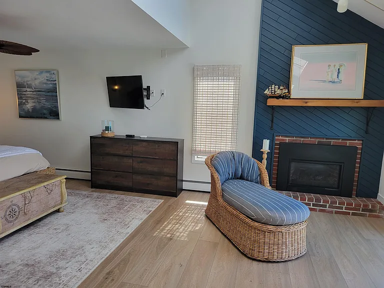 8601 Fulton Ave — Photo 26