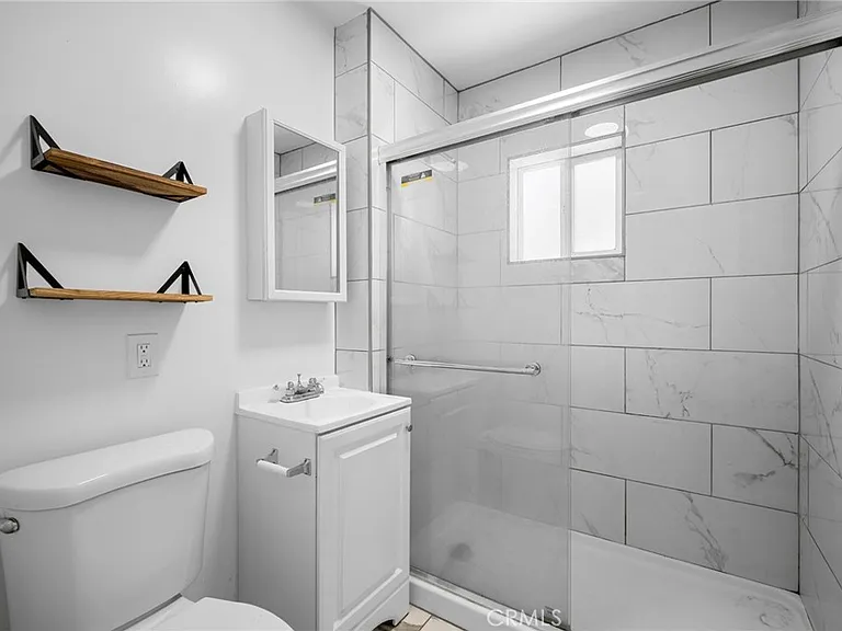 1643 S Catalina St #1/4 — Photo 13
