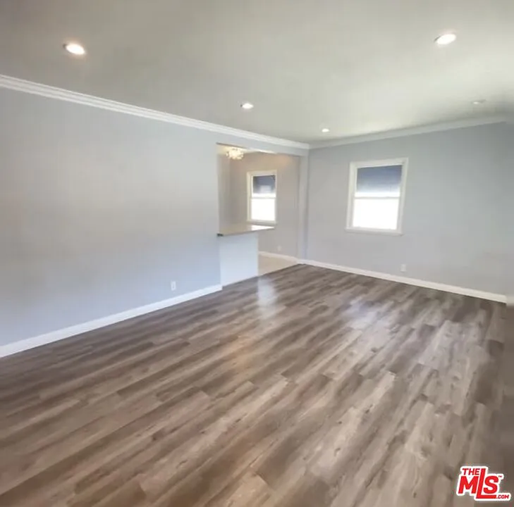Building Photo - 2607 Rockefeller Ln #1