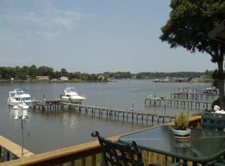 8 Cypress Rd, Portsmouth, VA 23701