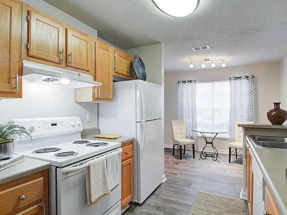 4th image of 7324 Tara Blvd