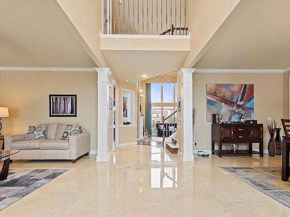 3rd image of 1003 Tanager Ct