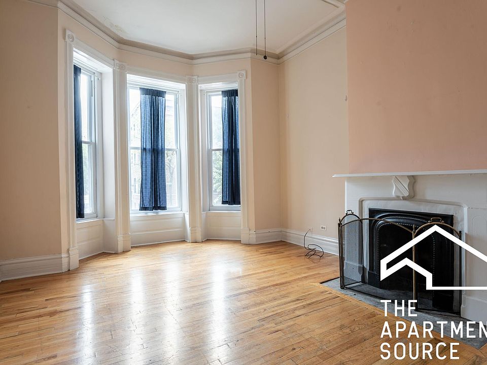 1st image of 3126 N Sheffield Ave APT 2