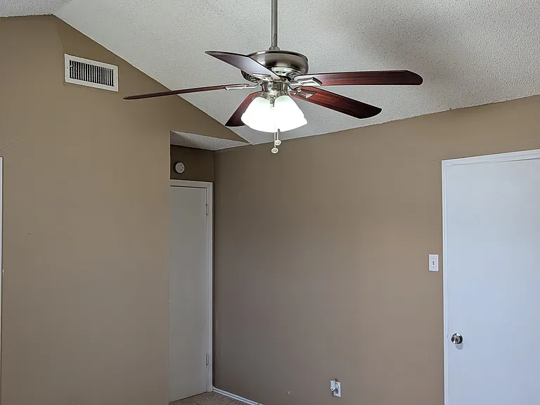 6211 Patriotic Ct — Photo 15