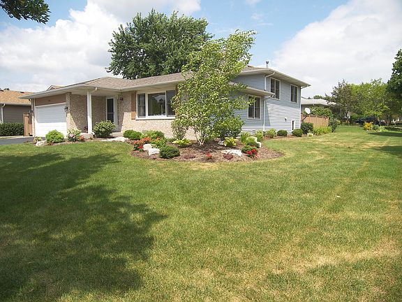 2nd image of 2105 Mulberry Dr